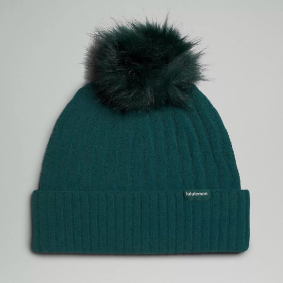 NWT Lululemon Women’s Cable Knit Pom Beanie Forest Green - Picture 4 of 11